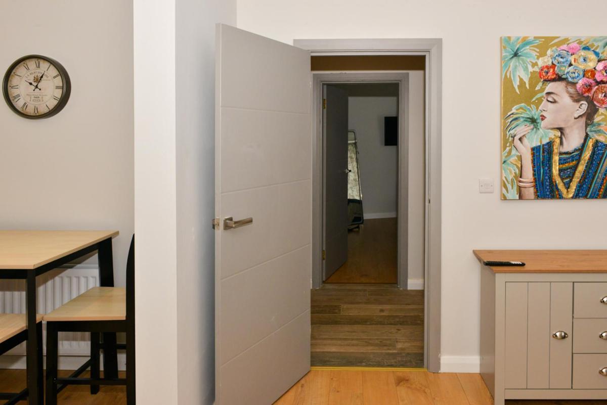 Esterville Apartments 1 And 2 Bedrooms Hot Tub Availability Belfast Zewnętrze zdjęcie