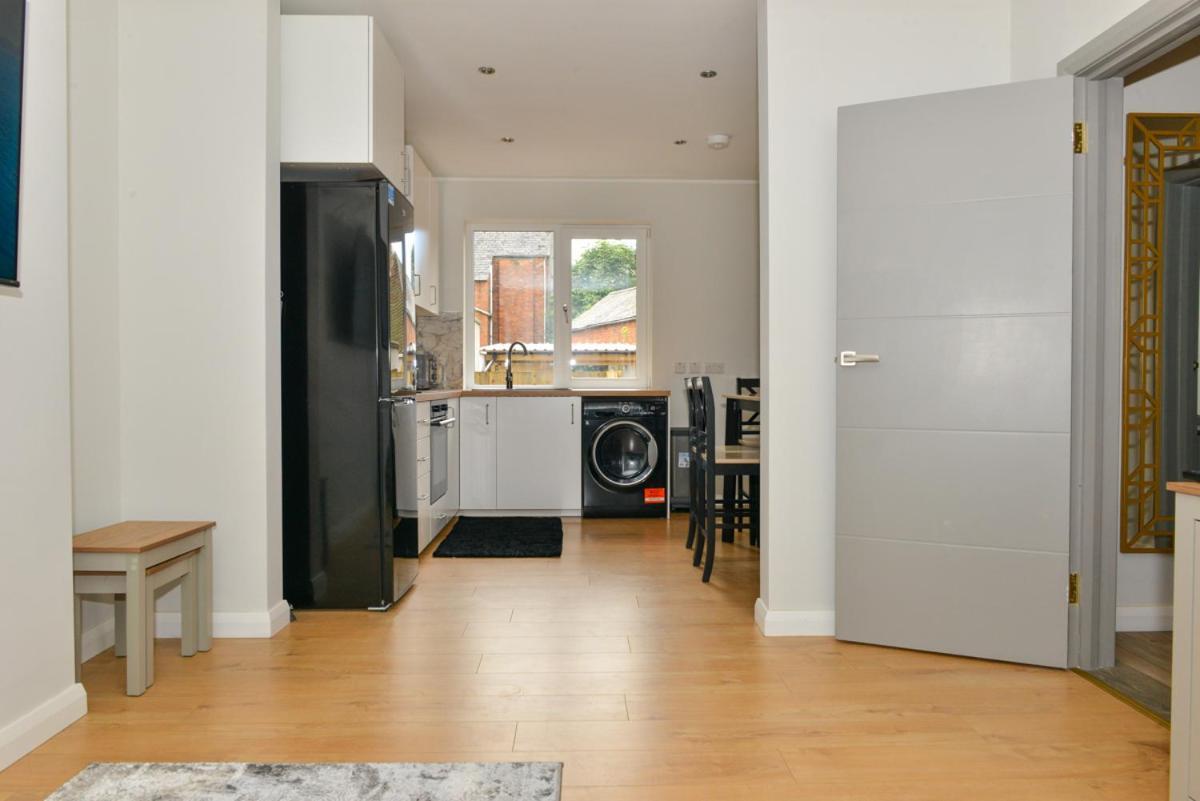 Esterville Apartments 1 And 2 Bedrooms Hot Tub Availability Belfast Zewnętrze zdjęcie
