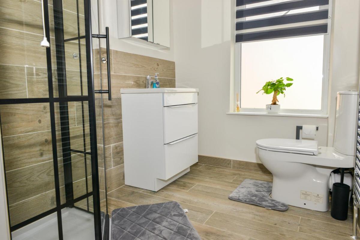 Esterville Apartments 1 And 2 Bedrooms Hot Tub Availability Belfast Zewnętrze zdjęcie