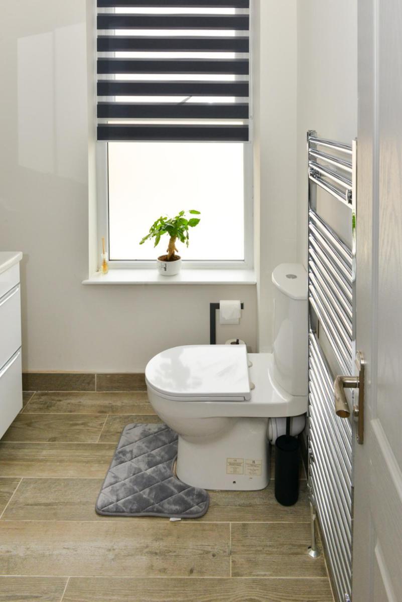 Esterville Apartments 1 And 2 Bedrooms Hot Tub Availability Belfast Zewnętrze zdjęcie