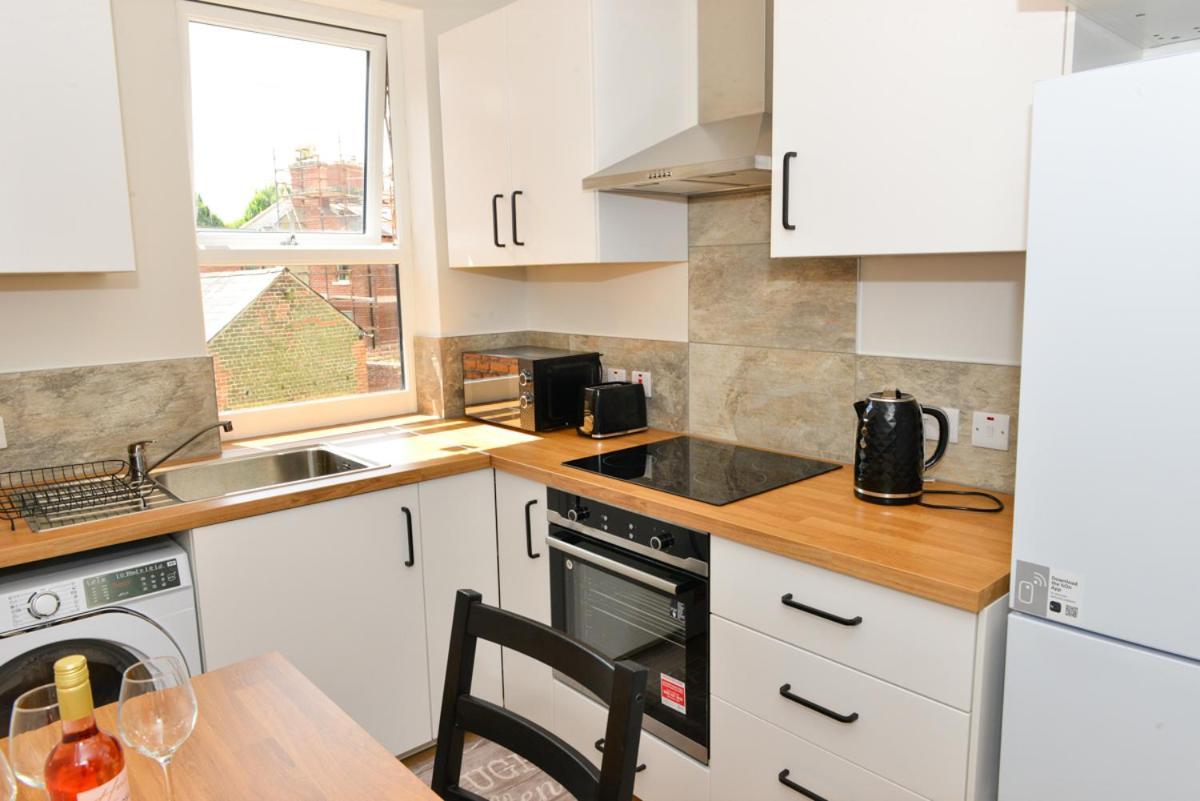 Esterville Apartments 1 And 2 Bedrooms Hot Tub Availability Belfast Zewnętrze zdjęcie
