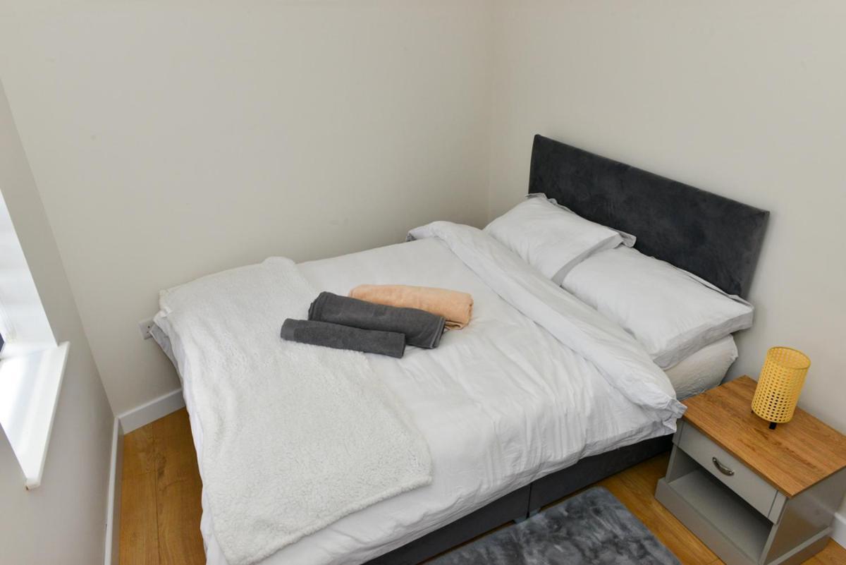 Esterville Apartments 1 And 2 Bedrooms Hot Tub Availability Belfast Zewnętrze zdjęcie